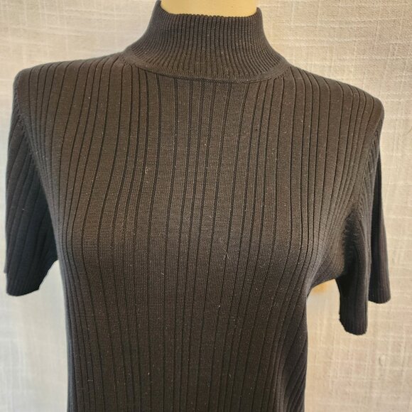 Chaus WL Silk Light Weight Ribbed Blk Short Sleeve Mock Turtleneck Sweater A317 - Picture 2 of 10
